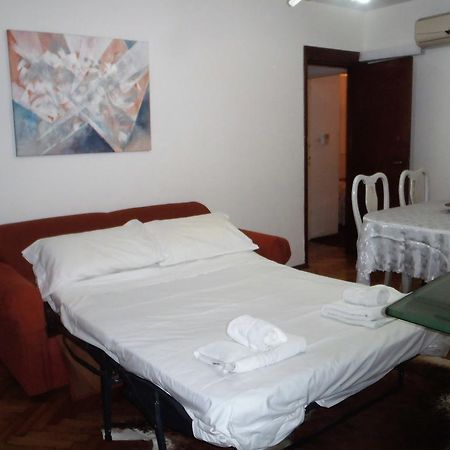 Suipacha Obelisco Departamento Familiar Appartement Buenos Aires Buitenkant foto